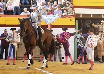 setmana de bous algemesi aitor dario el gallo carlos bueno moises castell la veu d'algemesi