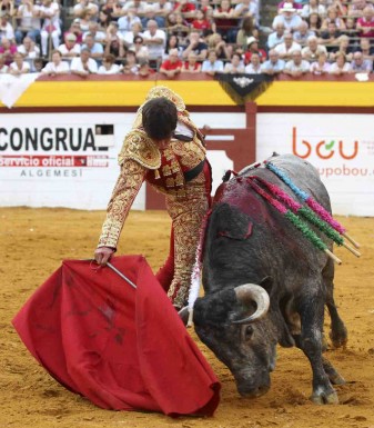 setmana de bous algemesí ángel sánchez santacoloma de Flor de Jara carlos bueno moisés castell