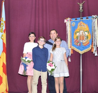 Inés Puigvert e Irene Espiritusanto Proclamación Plaza del Cid 2018