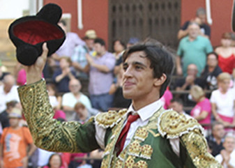 angel tellez-setmana de bous algemesi-escuela taurina de valencia-setmana taurina algemesi-novillos-fotoperiodismo valencia-agencia de prensa valencia-prensa valencia-comunicacion-periodismo-marketing-publicidad-diseño-carteleria-carton pluma-video corporativo-agencia prensa2-moises castell-carlos bueno-la veu d'algemesí