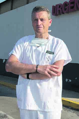 Enrique Ballester Llopis médico urgencias hospital de la ribera agencia prensa2 moises castell carlos bueno