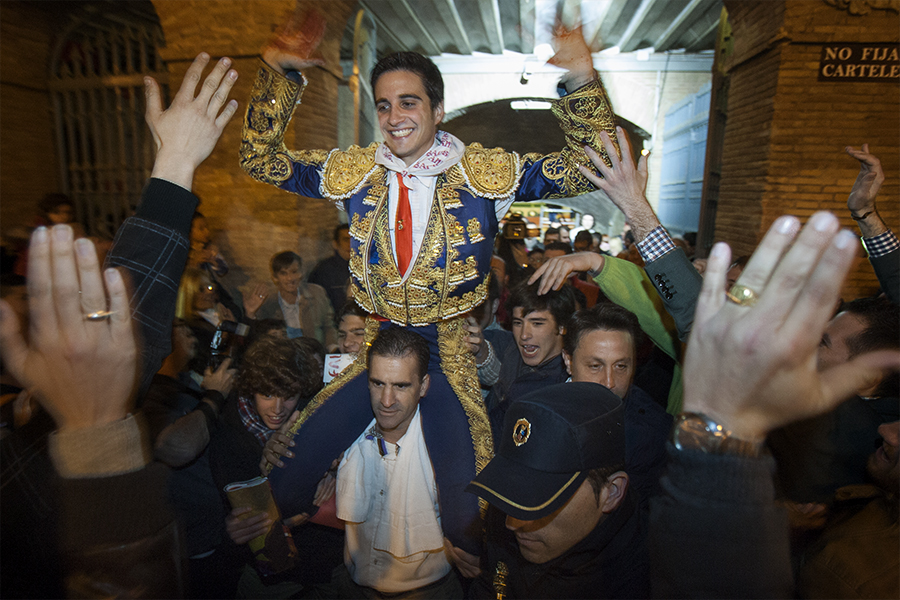 Jorge Expósito. Porta gran plaça de bous de València. Nº26 - març 2014. MOISÉS CASTELL/Prensa2