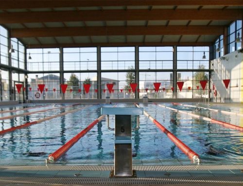 Reobri la piscina coberta amb rebaixa de preus